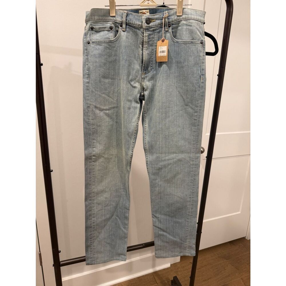 NWT Faherty Ocean Washed Denim Mo’Orea Light  Wash Straight Leg Jeans
